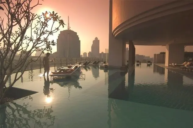 Millennium Hilton Bangkok - Havuz