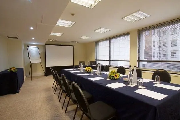 Millennium Hotel London Knightsbridge - Lobi