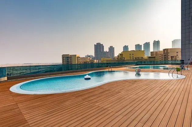 Millennium Place Barsha Heights Hotel Apartments - Havuz