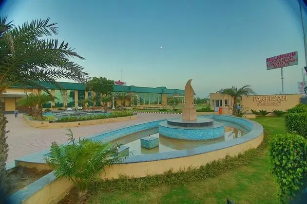 Millionaire Hotel & Resort