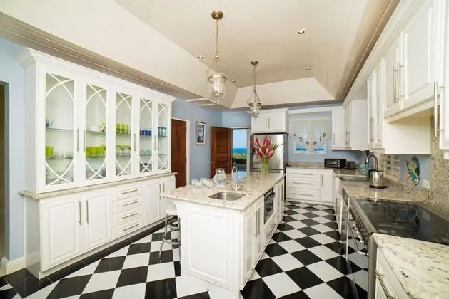 Mills Villa by Jamaican Treasures - Mutfak