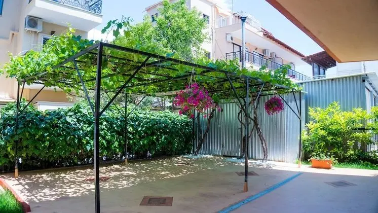 Milonas House Apartments - Dış Mekan