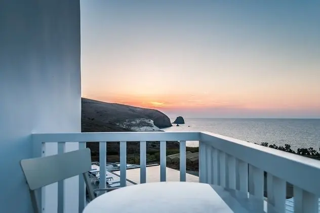 Milos Breeze - Oda