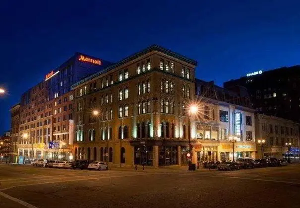 Milwaukee Marriott Downtown