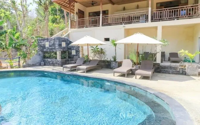 Villa Mimpi Indah Lembongan - Havuz