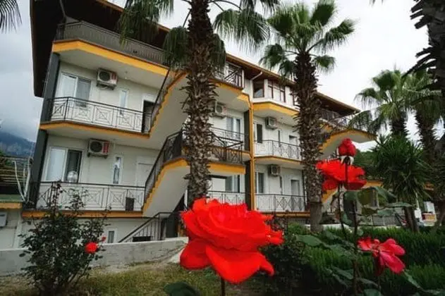 Mina Grand Hotel