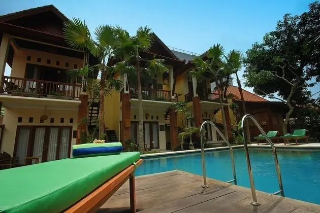 Mina Pelasa Hotel and Resto