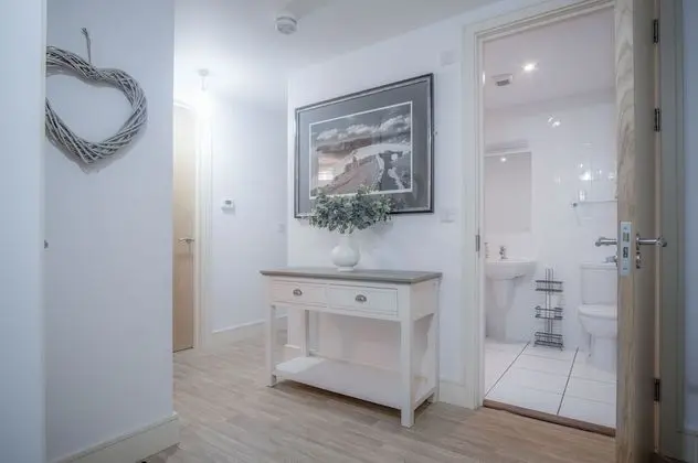 Minarvon - 2 Bedroom Apartment - Saundersfoot - Lobi