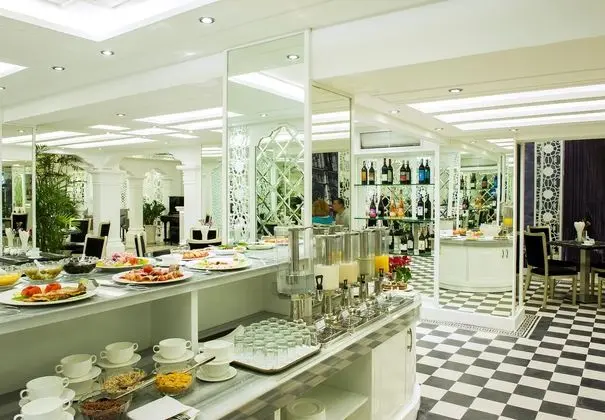 Minerva Church Hotel - Yeme / İçme