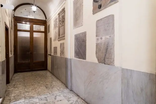 Minerva Monks Inn - İç Mekan
