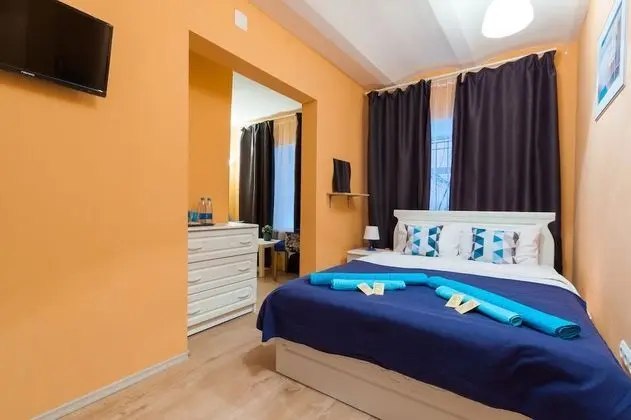 Mini-hotel 12 stuliev