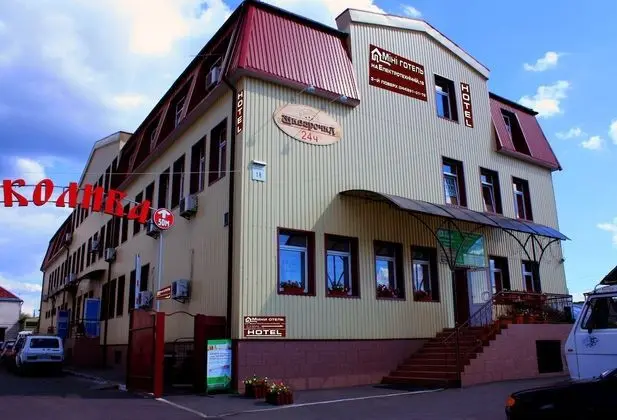 Mini-hotel on Elektrotechnichnaya Street 18