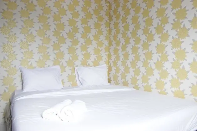 Minimalist 2BR Apartment at Gateway Ahmad Yani Cicadas - 1