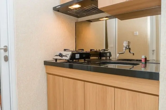 Minimalist 2BR Apartment at Parahyangan Residence - Mutfak