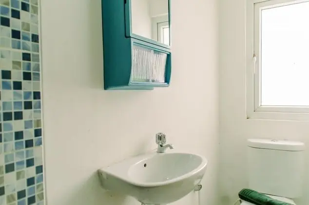 Minimalist And Best Price Studio Apartment At Aeropolis Residence - Banyo Tipleri