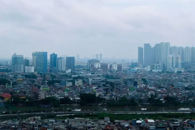 Minimalist and City View 1BR Apartment at Cosmo Terrace