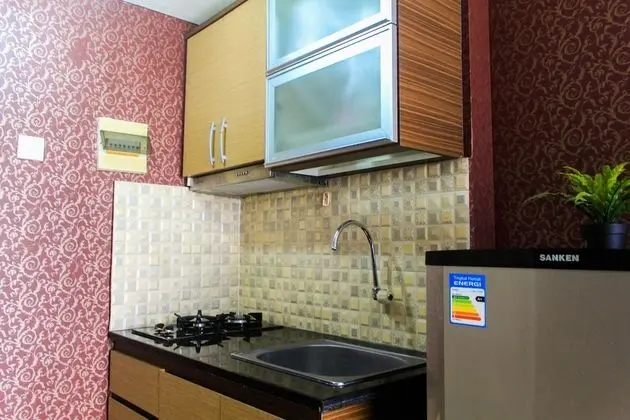 Minimalist And Comfort 2Br At Serpong Greenview Apartment - Mutfak