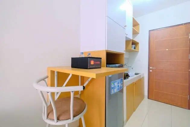 Minimalist and Comfortable Studio Dave Apartment - Mutfak