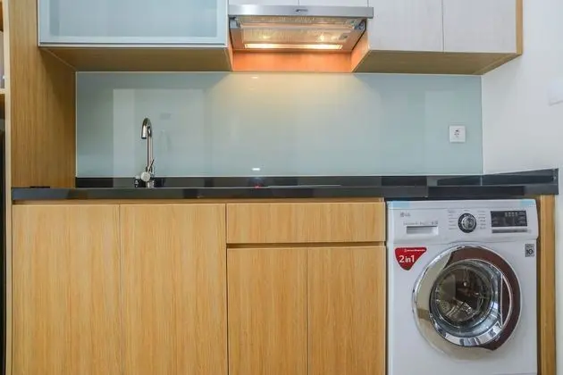 Minimalist and Comfy Studio at Menteng Park Apartment - Mutfak