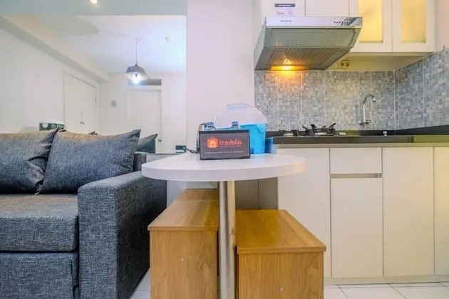 Minimalist and Cozy 2BR Apartment at Kalibata City Residence - Mutfak