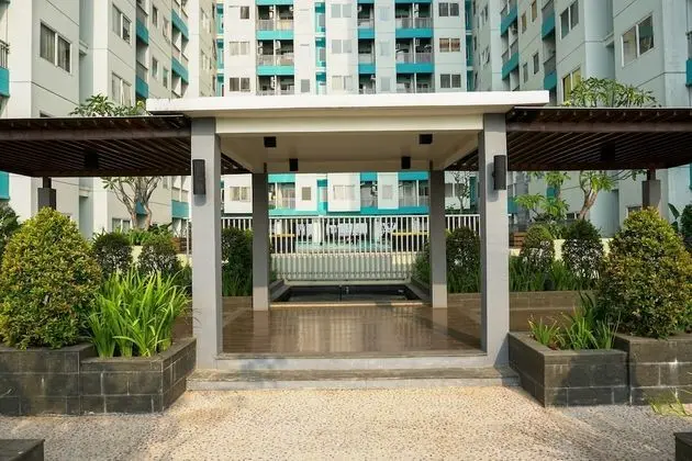 Minimalist And Cozy 2Br Apartment At The Nest Near Puri By Travelio