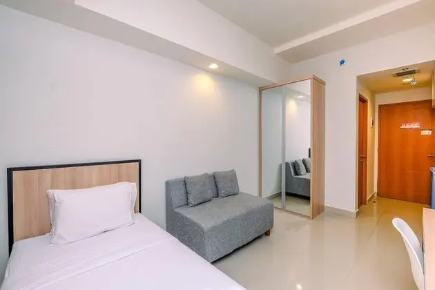 Minimalist Designed Studio At Evenciio Margonda Apartment