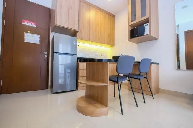 Minimalist and Homey 1BR at Ciputra World 2 Apartment - Mutfak