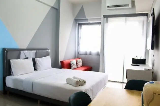 Minimalist and Posh Studio Parkland Avenue Apartment