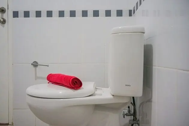 Minimalist Studio at Beverly 90210 Apartment - Banyo Tipleri