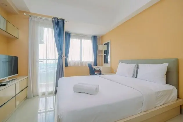 Minimalist Studio at The Oasis Apartment near Waterboom Cikarang - Öne Çıkan Resim