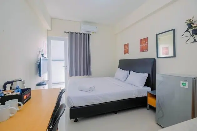 Minimalist Studio Room Bogorienze Resort near The Jungle - Öne Çıkan Resim