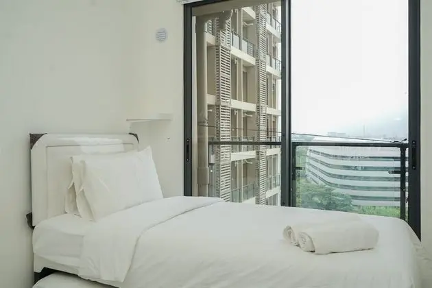 Minimalist Studio Room At Sky House Bsd Apartment