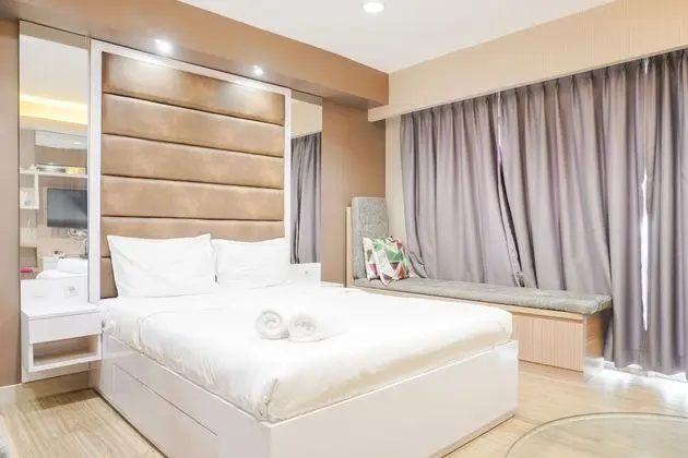 Minimalist Studio Room At Tamansari The Hive Apartment
