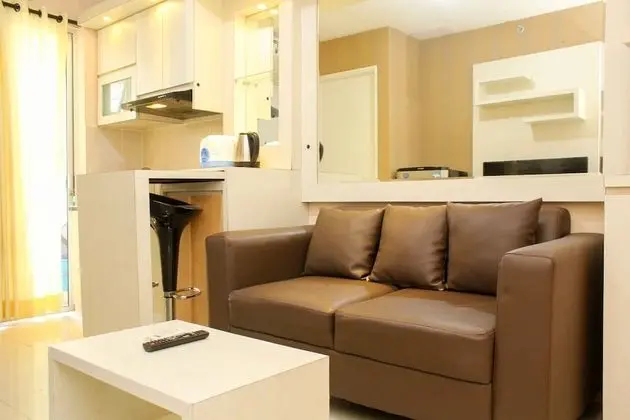 Minimalist and Warm 2BR Bassura City Apartment - İç Mekan