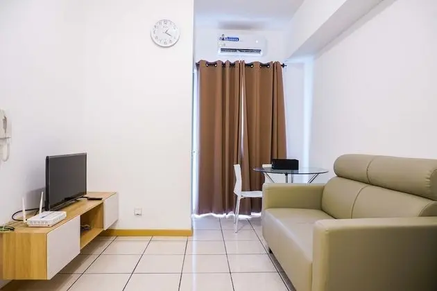 Minimalist and Warm 2BR M-Town Apartment - Oda Düzeni