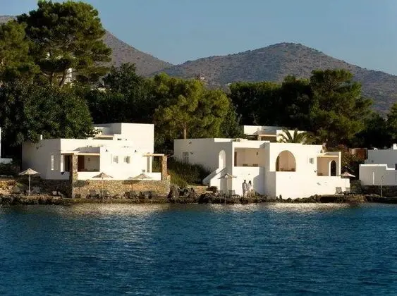 Minos Beach Art Hotel
