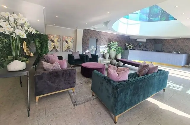 MINT Hotel 84 on Katherine - Lobi