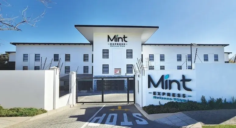 MINT Express Melrose View - 1