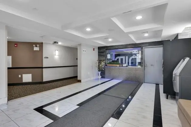 Hotel Mint JFK Airport - Lobi