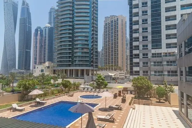 Minutes From Beach! Bright 1BR in Dubai Marina! - İç Mekan