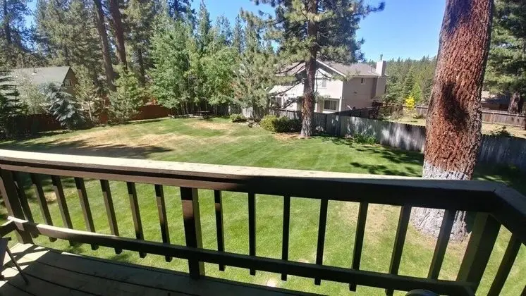 Minutes From Heavenly Valley & Lake Tahoe Beaches