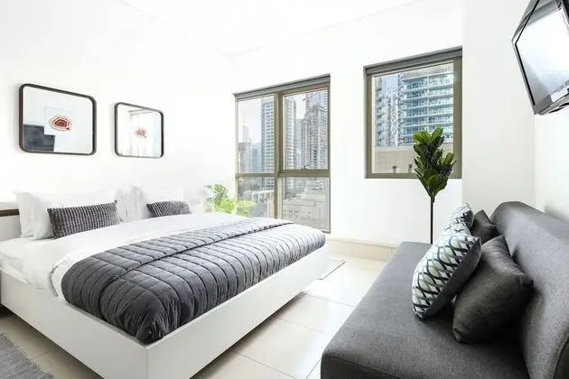 Minutes From JBR Beach! Beautiful 1BR in Marina! - İç Mekan