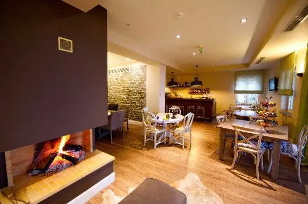 Mir Boutique hotel - Lobi