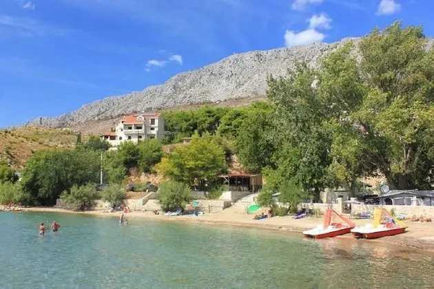 Mir - Close to Beach - SA4