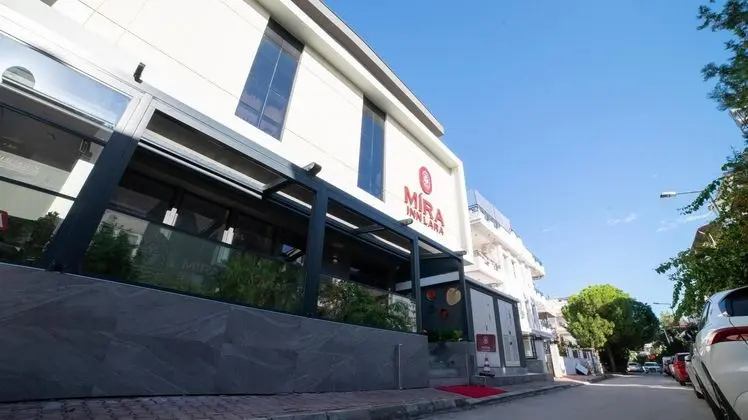 Mira Inn Lara