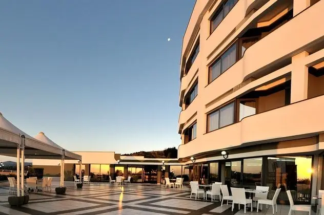 Mirabeau Park Hotel - Dış Mekan