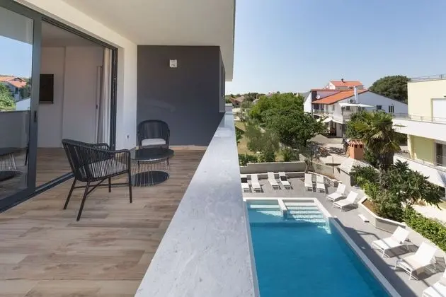 Mirabilis Residence