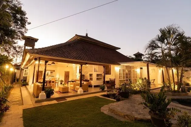 Villa Miracle
