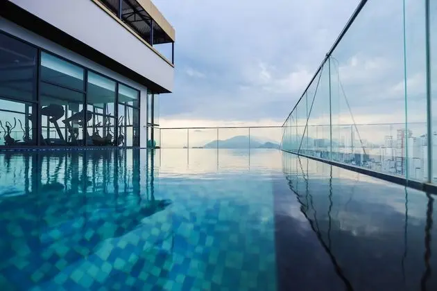Miracle Luxury Hotel