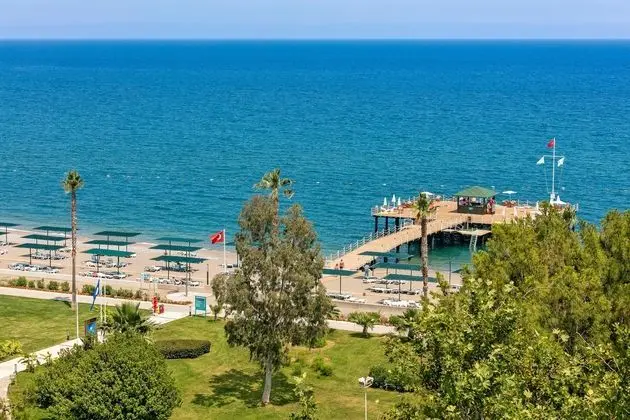 Mirage Park Resort - 8